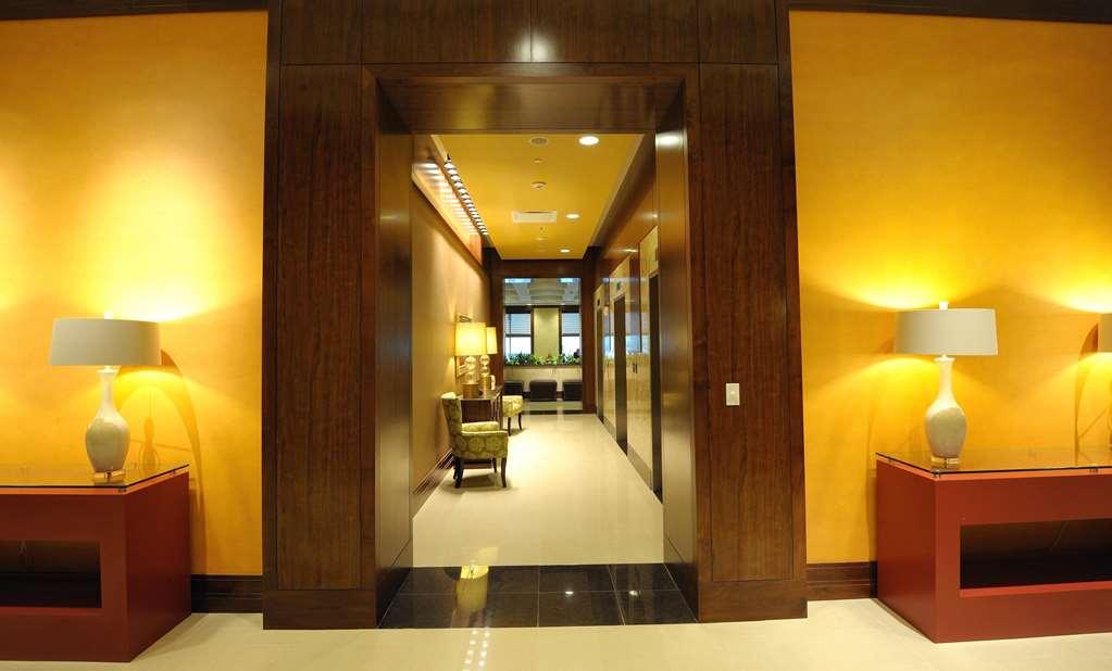엠버시 스위트 휴스턴 다운타운 호텔 내부 사진